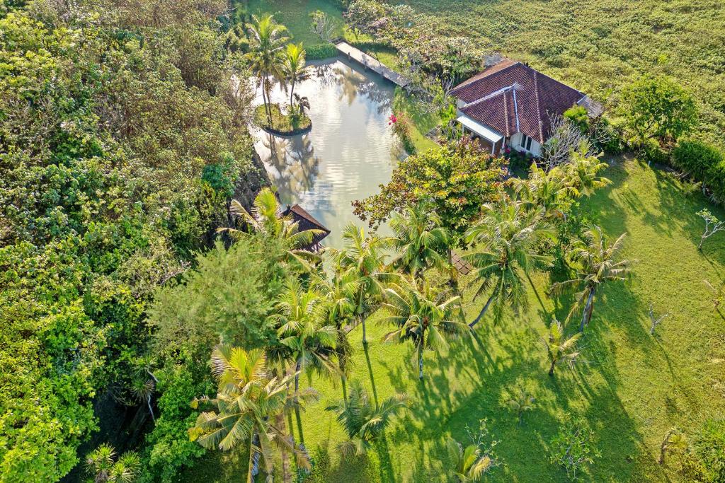 Beachside Villa Kelecung