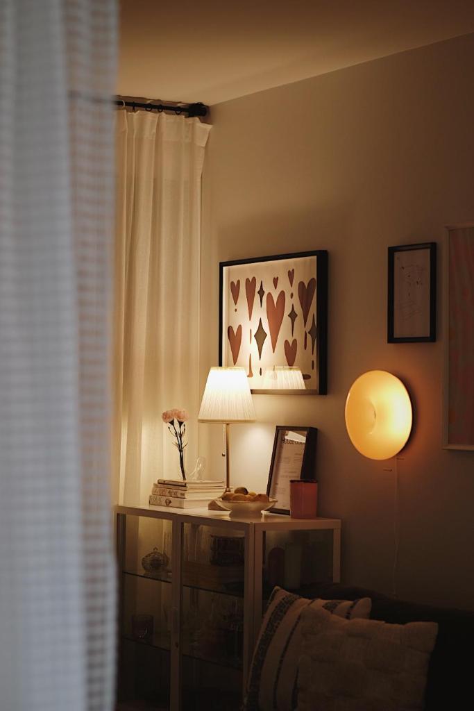 Collins Paris End suite- 2 bedrooms with balcony