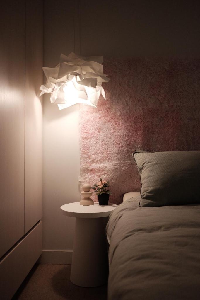 Collins Paris End suite- 2 bedrooms with balcony photo 4