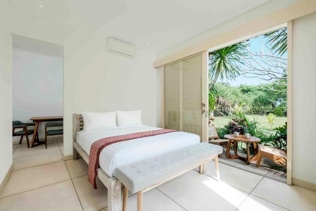 Beachside Villa Kelecung photo 3