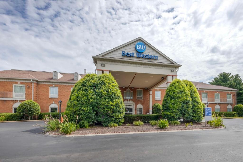 Best Western Spring Hill Inn & Suites image