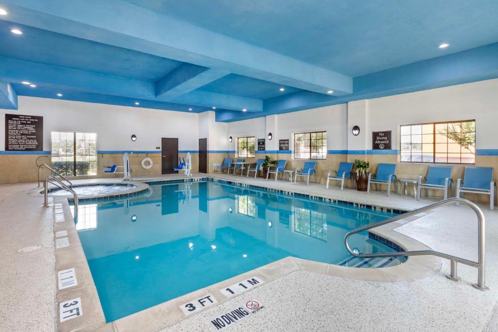 Best Western Plus Mansfield Inn & Suites image