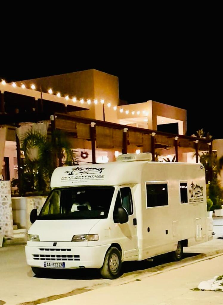 Camper Van For Rent photo 4