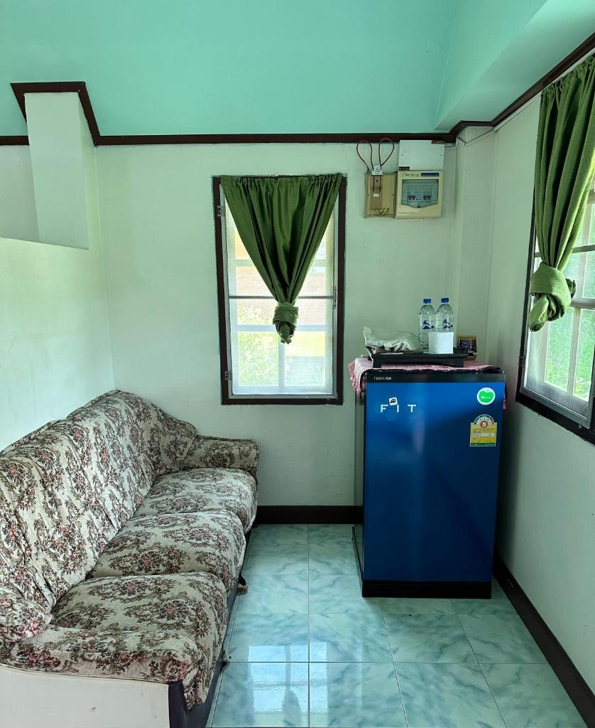 JJ&J Garden Room Type - Queen Room with Pool View