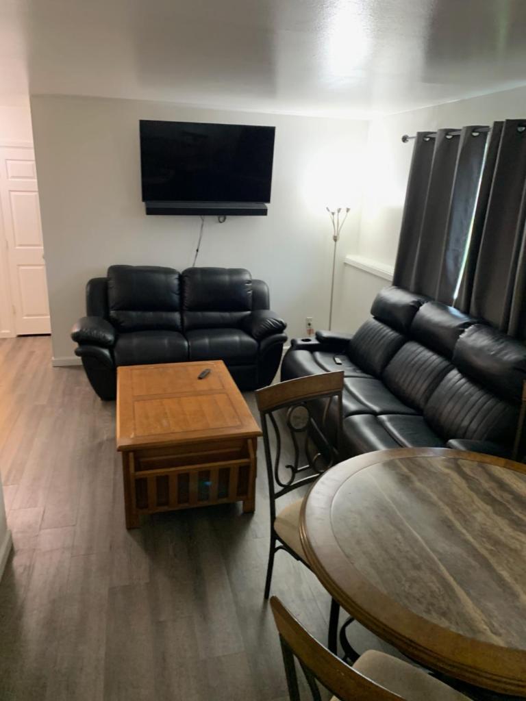 410 e45th 2 bedroom apartment image