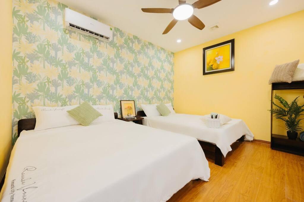 Entire big house w 5 beds w Center