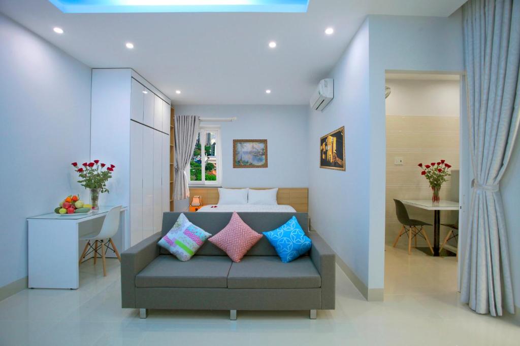 Двухместный (Двухместный номер Делюкс с 1 кроватью и балконом), An Phu Gia Apartment