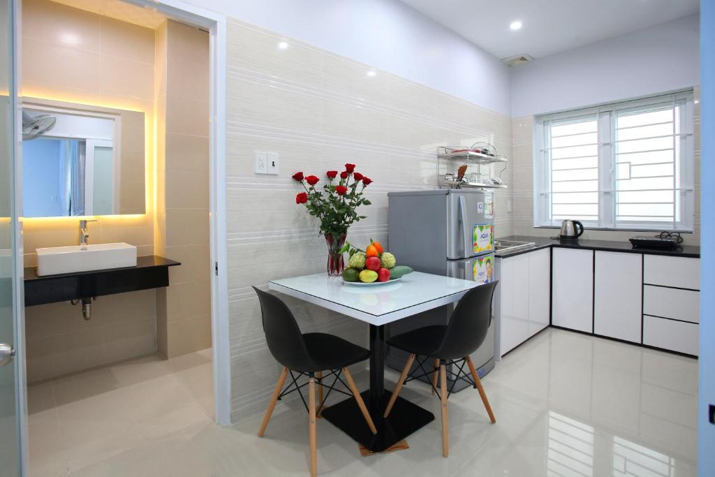 Двухместный (Двухместный номер Делюкс с 1 кроватью и балконом), An Phu Gia Apartment