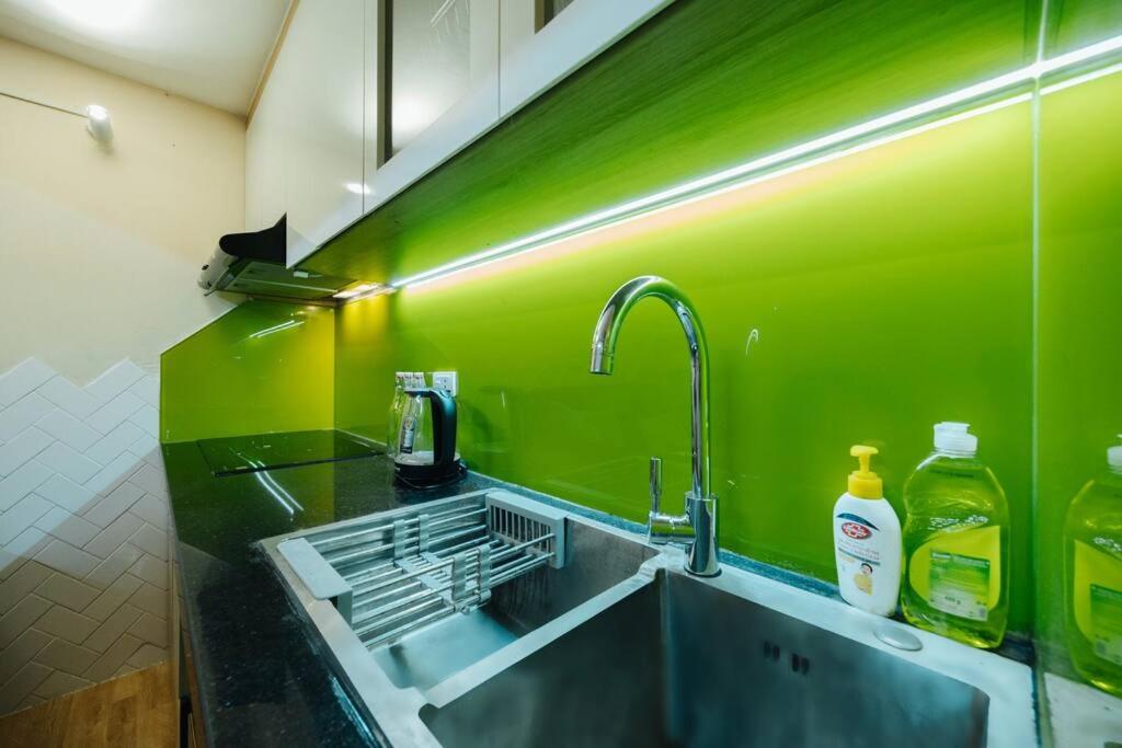 6pax Full house 100m to Train street Heart of Old Quarter