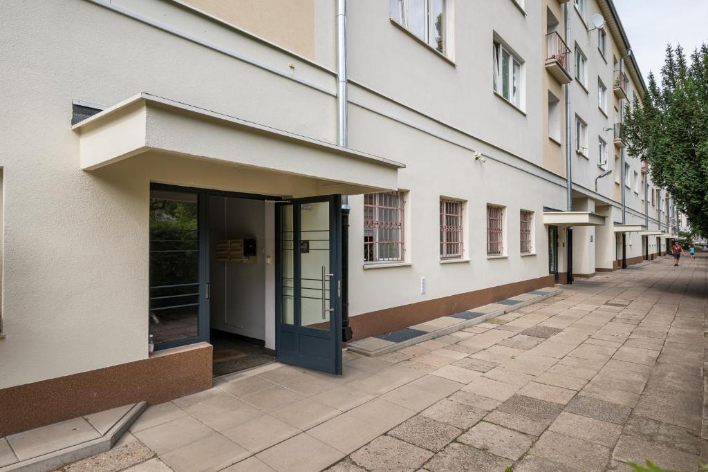 Metro Raclawicka Loft Apartment