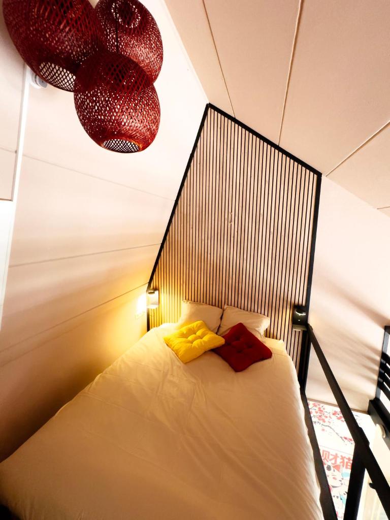 Capsule Lotus-Balneo-Sauna-Billard-Nintendo photo 4