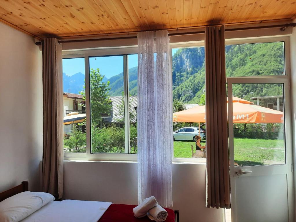 Mikel Center Theth Guesthouse photo 1