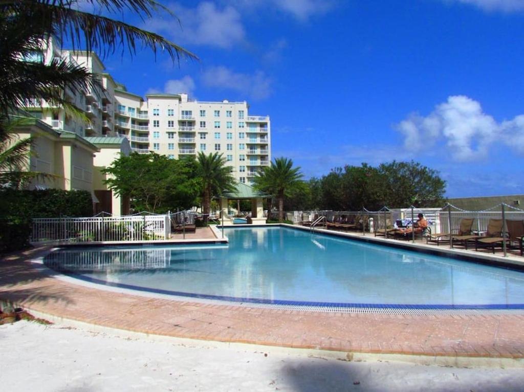 One Bedroom In Amazing Condobeach Pass Included! image