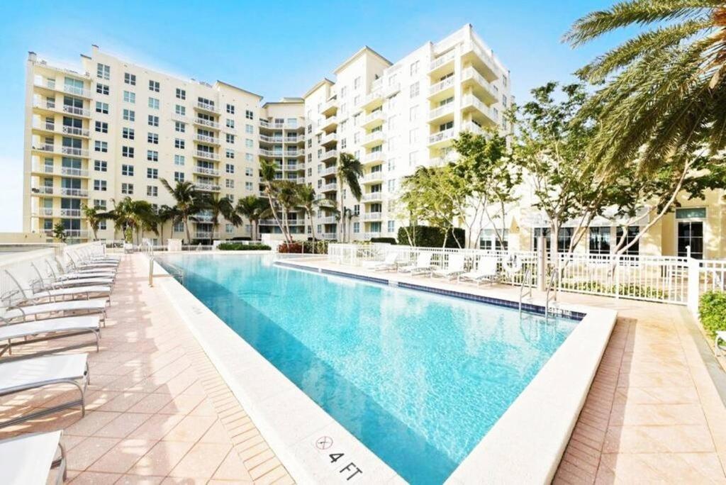 Amazing One-bedroom In Casa Costa!beach Pass Inc! image