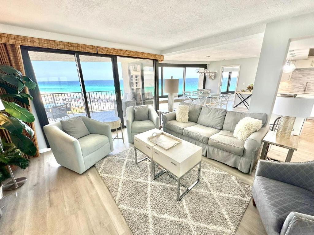 4096 Beachside One image