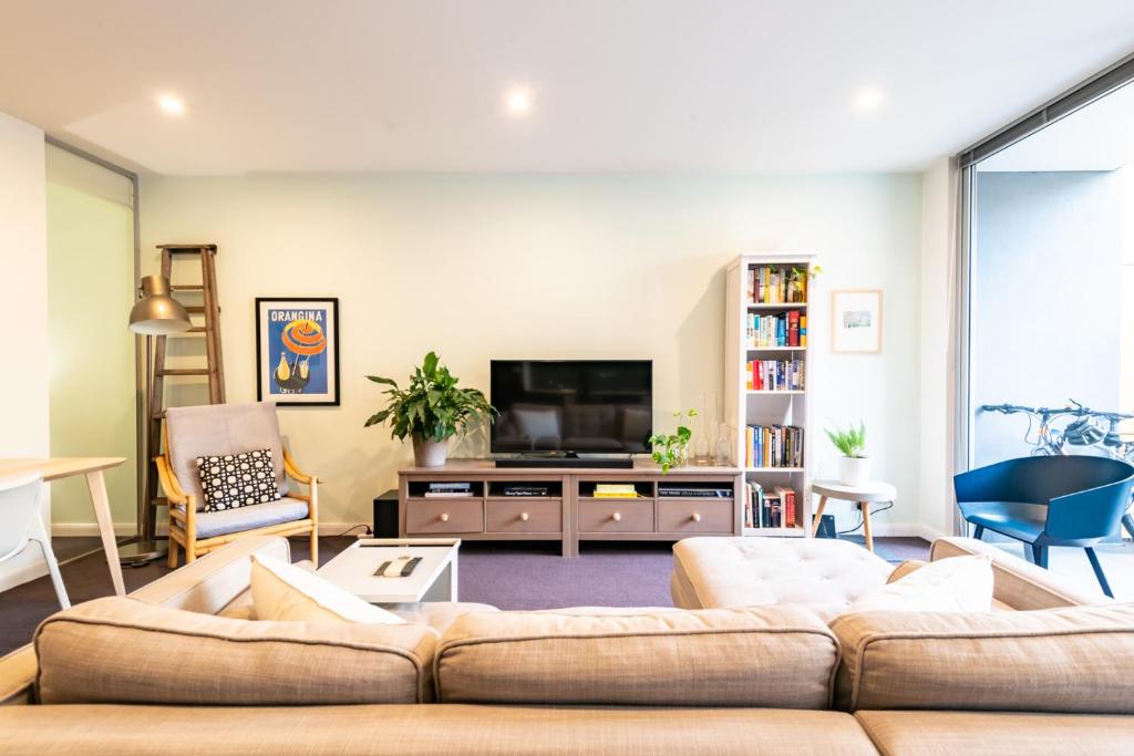 Fully Equipped 1BR Richmond-Mins from MCG photo 3