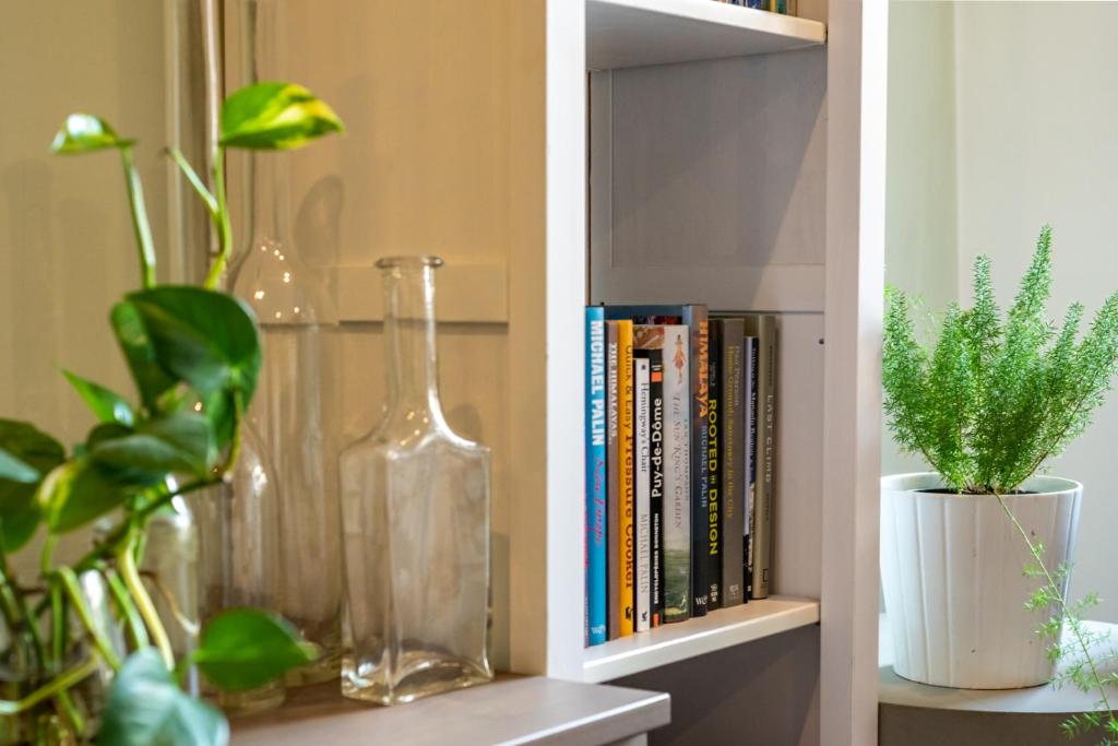 Fully Equipped 1BR Richmond-Mins from MCG photo 4