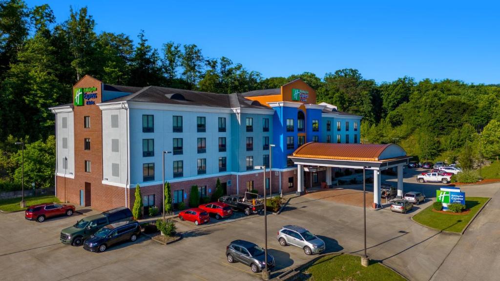 Holiday Inn Express Hotel & Suites Cross Lanes, an IHG Hotel image