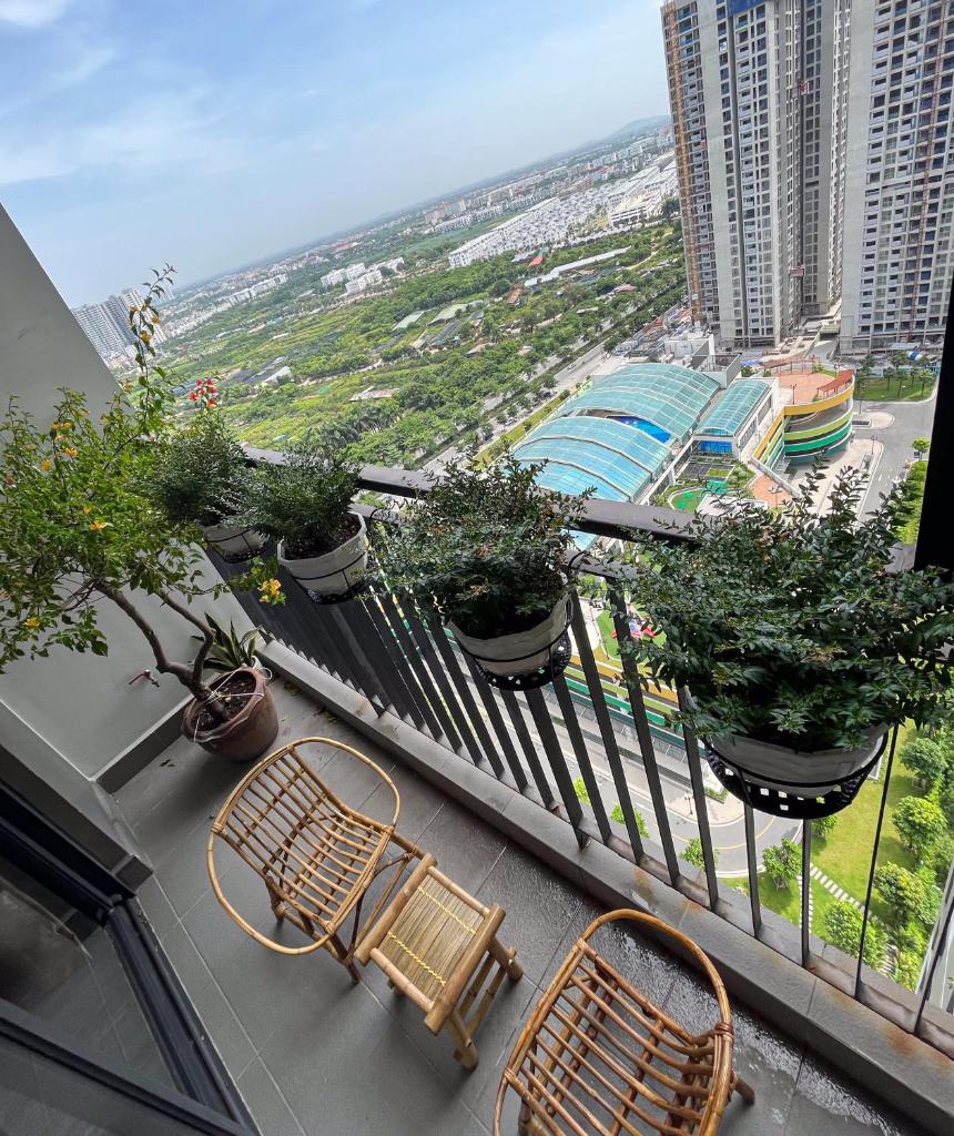 1BR Studio Vinhomes Apt Swimming Pool & Villa View