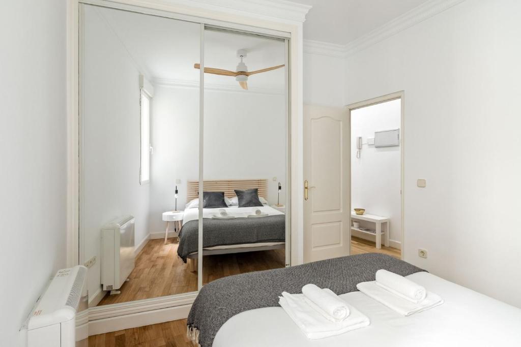 GuestReady - Spanish Pulse near Plaza Mayor - Tap to explore photos