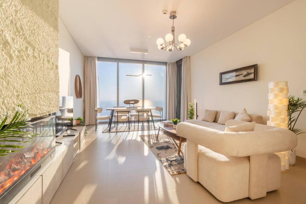 Luxury Seaview Condo - Near JBR and Dubai Eye photo 2
