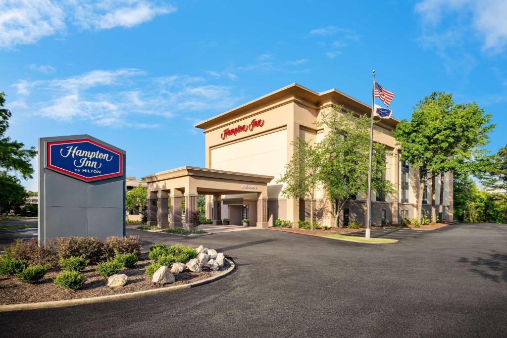 Hampton Inn Memphis-Walnut Grove/Baptist Hospital East image