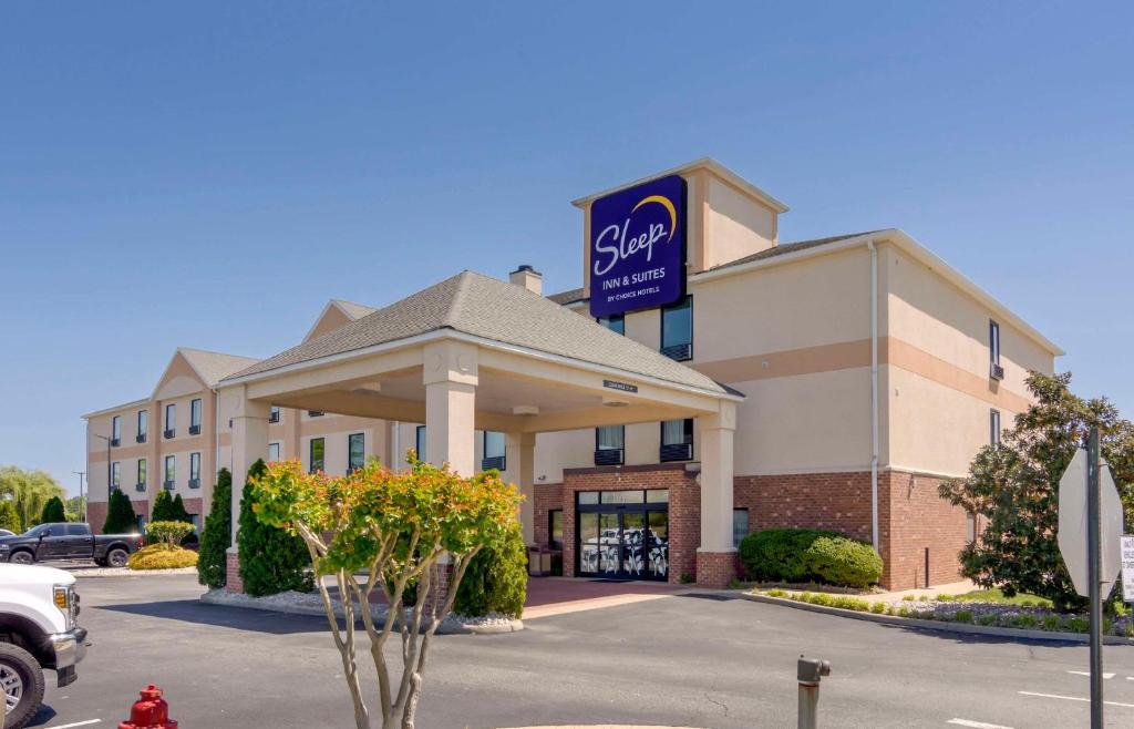 Sleep Inn & Suites near Fort Gregg-Adams image