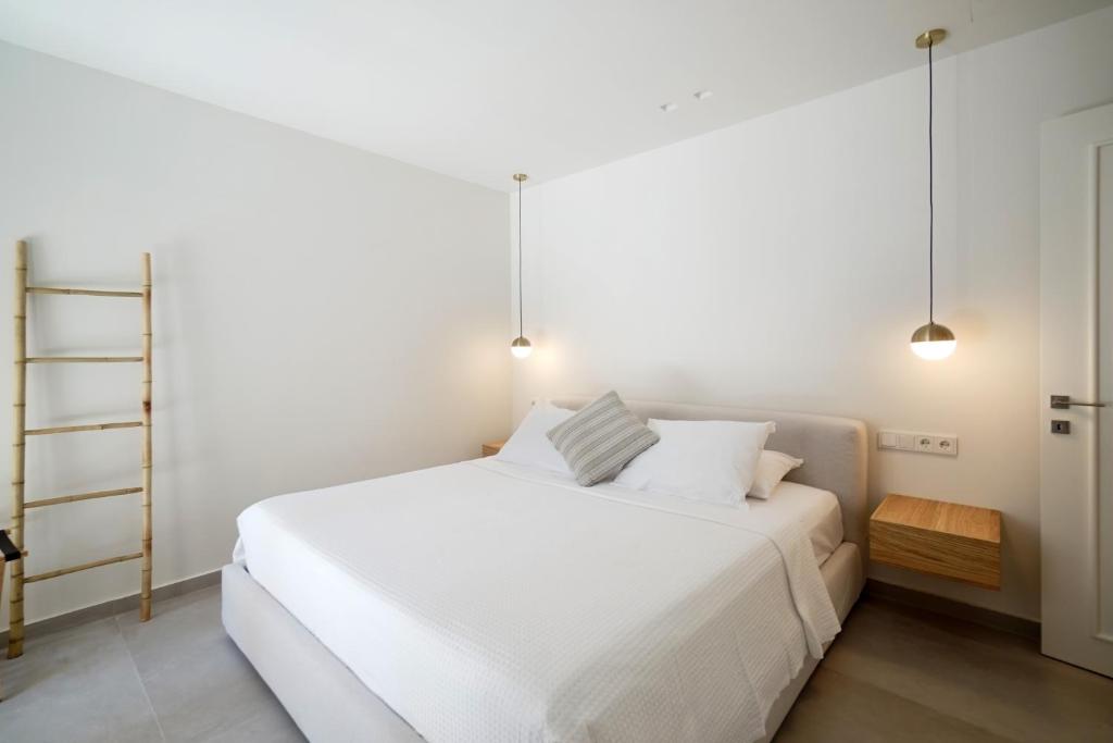 Plaka House - Boutique Apartments - Tap to explore photos