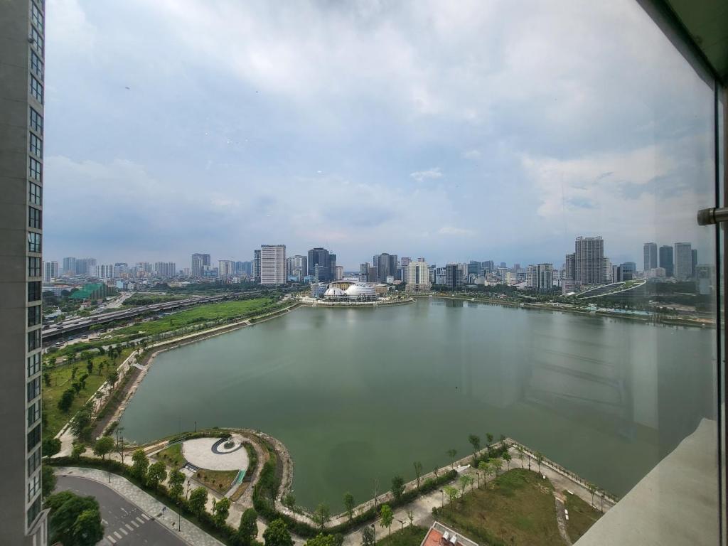 Căn hộ dịch vụ siêu đẹp Vinhomes Skylake gần sân vận động Mỹ Đình