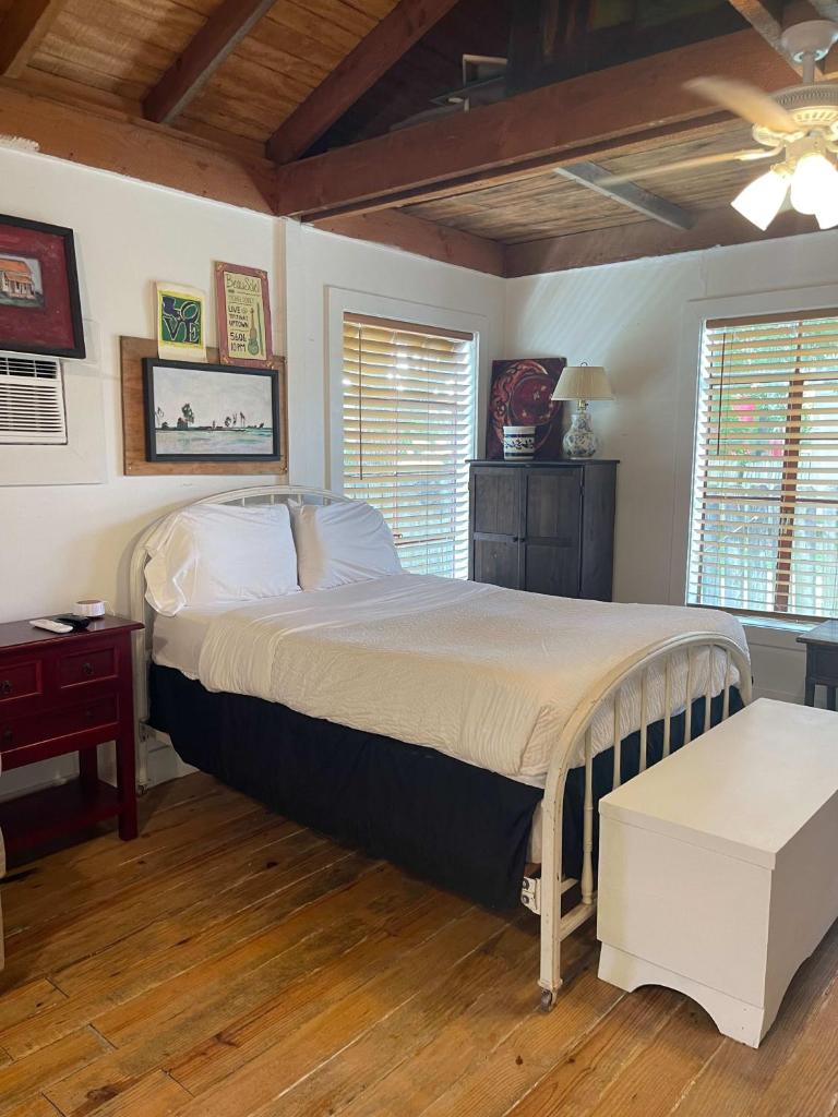 Acadiana Hideaway Tiny House image
