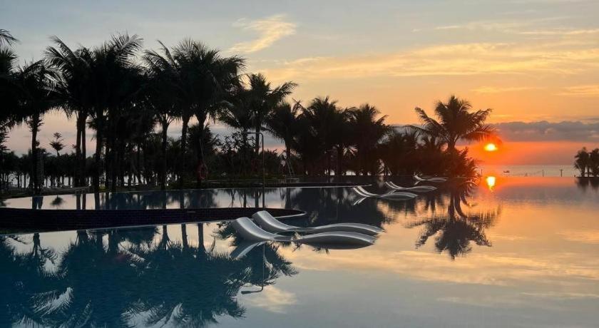 BLUE Seafront Serviced Apartment - Arena Cam Ranh Nha Trang