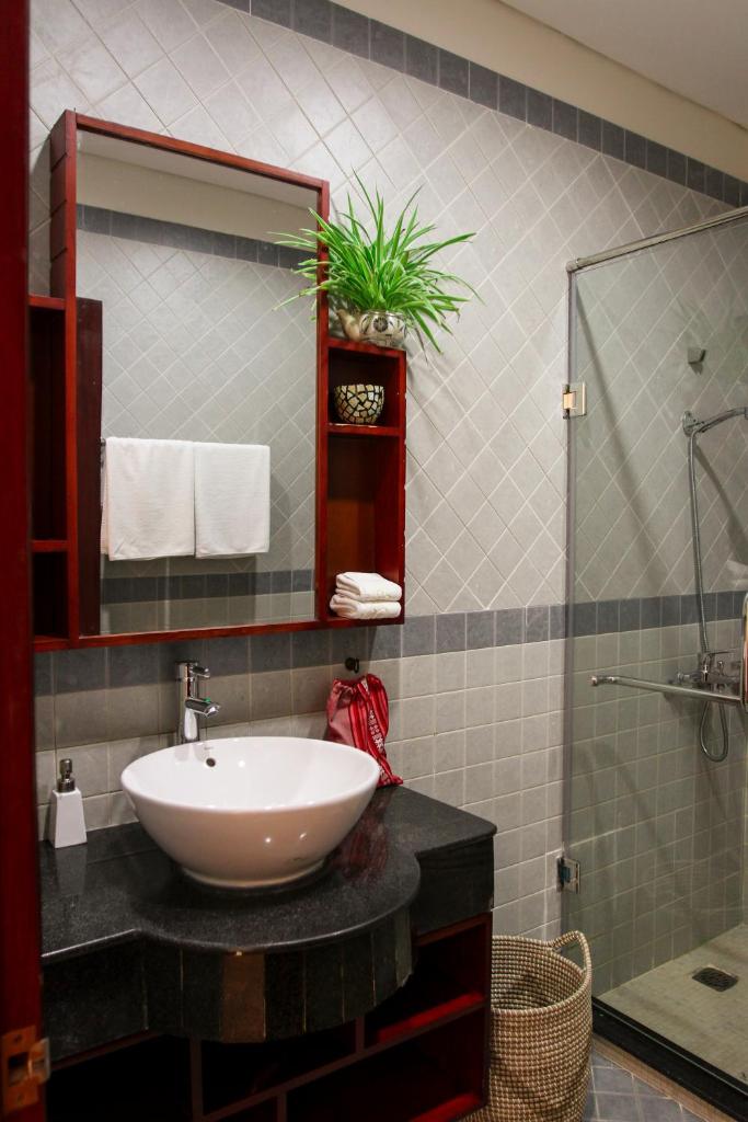 Nam Bo Boutique Hotel - Tap to explore photos