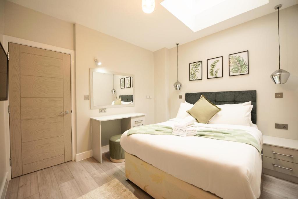 Elm House Room Type - One-Bedroom Superior Apartment