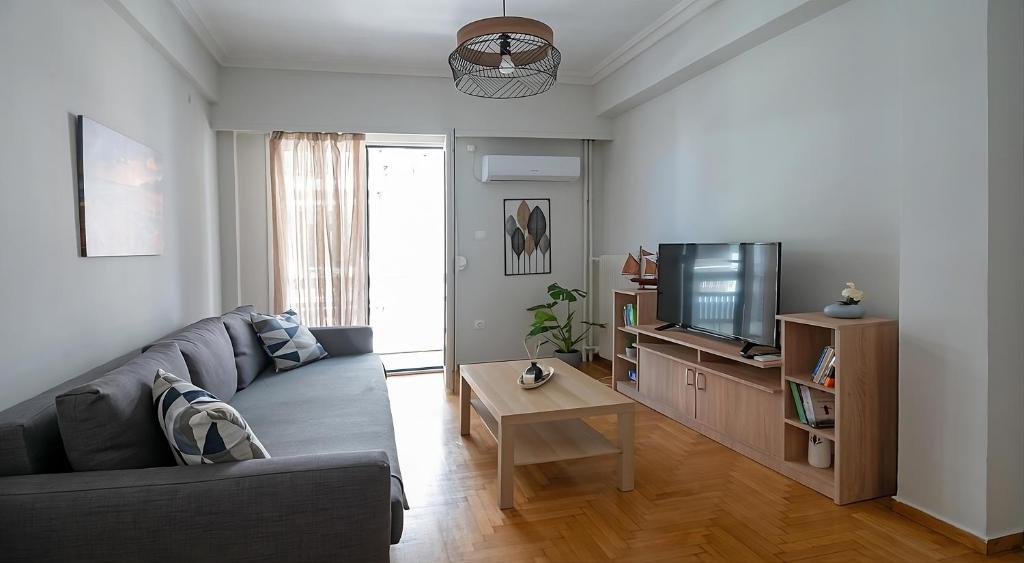Stylish 1BR in Exarchia - Tap to explore photos