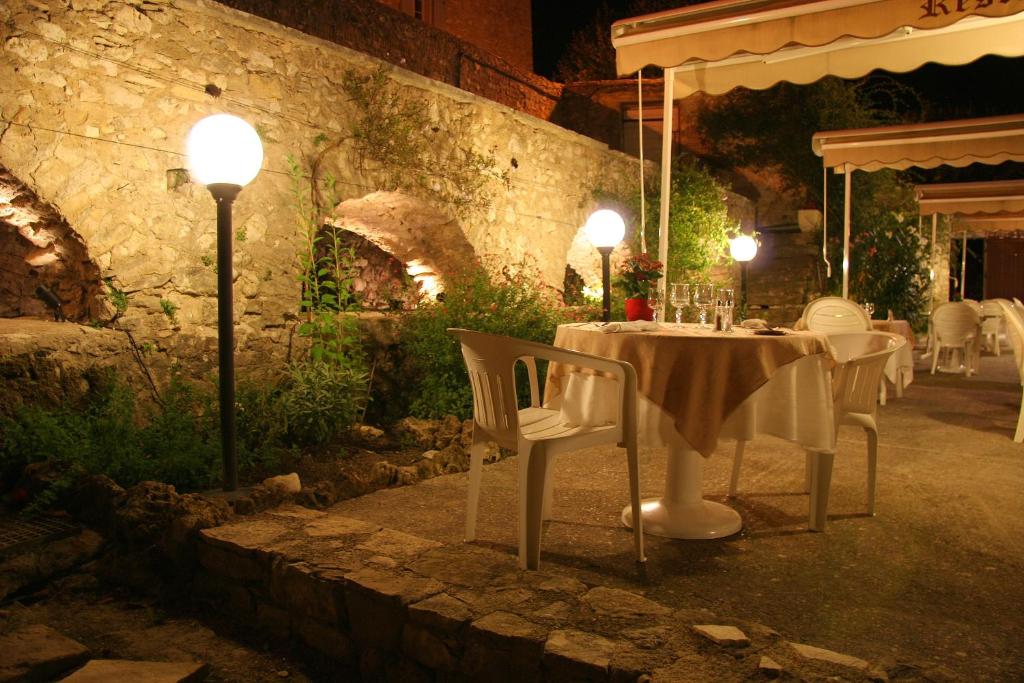 Logis Hôtel Restaurant Les Géraniums photo 1