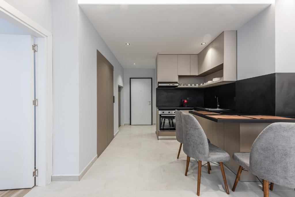 SR Apartments Golem