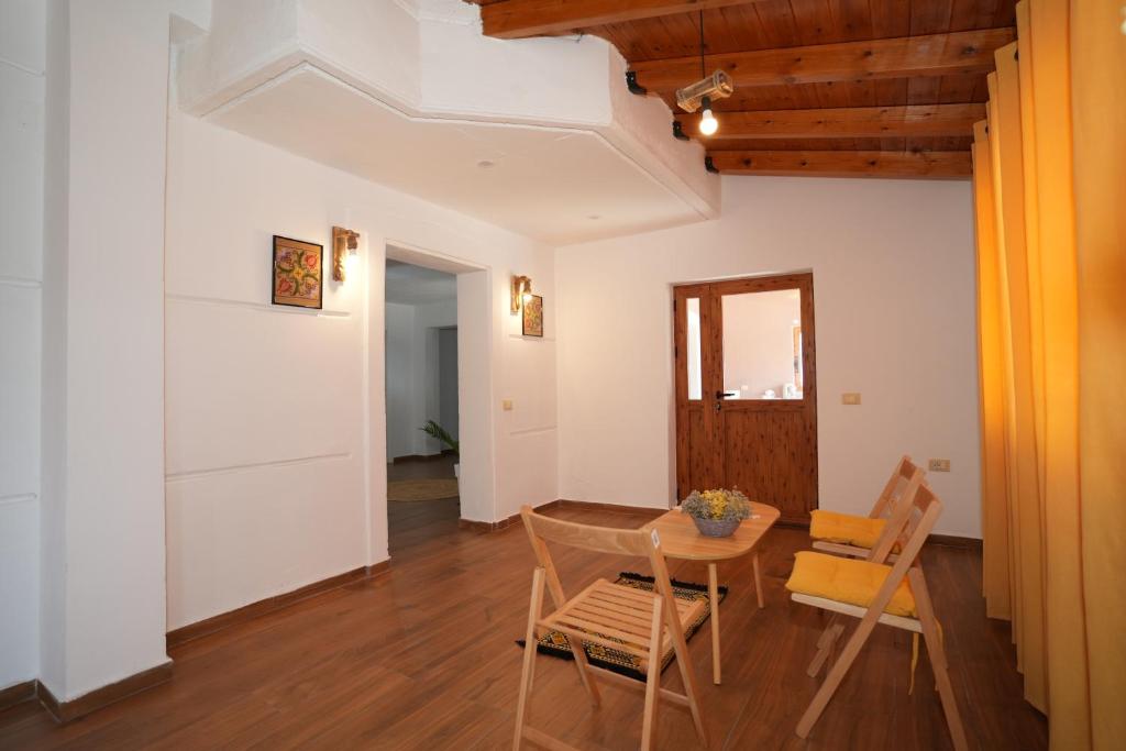 The VIEW Rooms and Terrace photo 1
