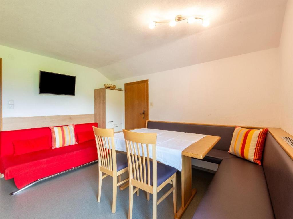 Nice apartment in Fügen near ski-lift photo 3