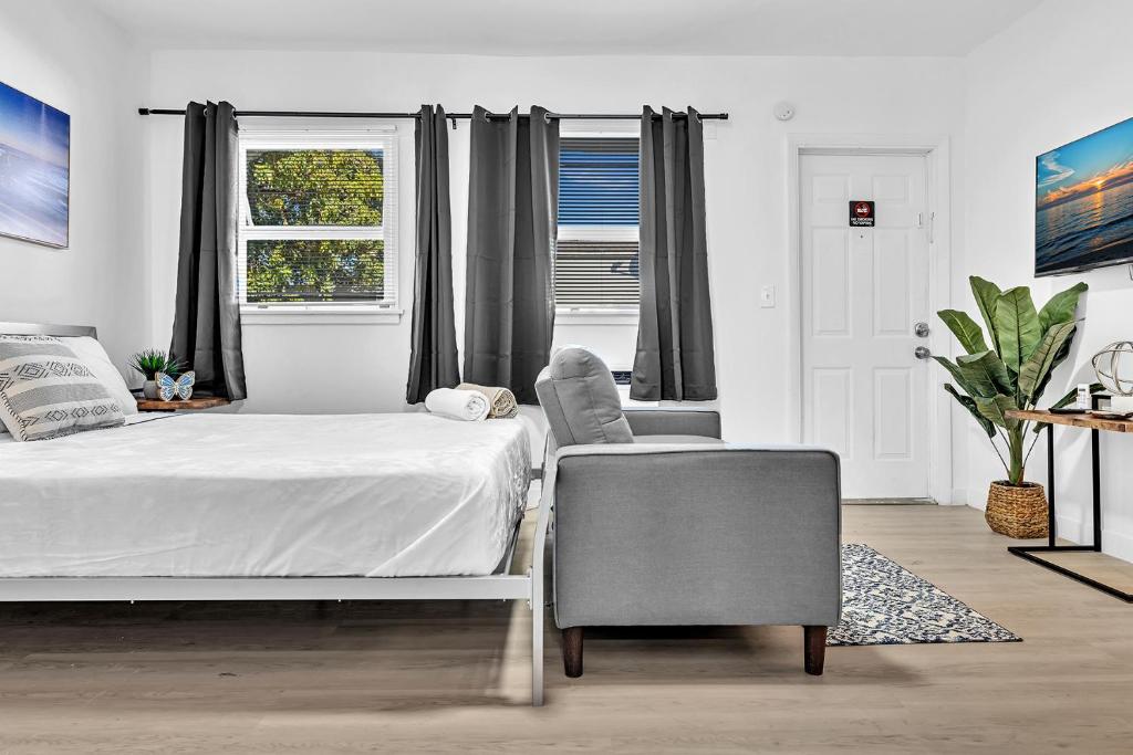 Near The Beach On Hollywood Blvd Great Suite D6 image
