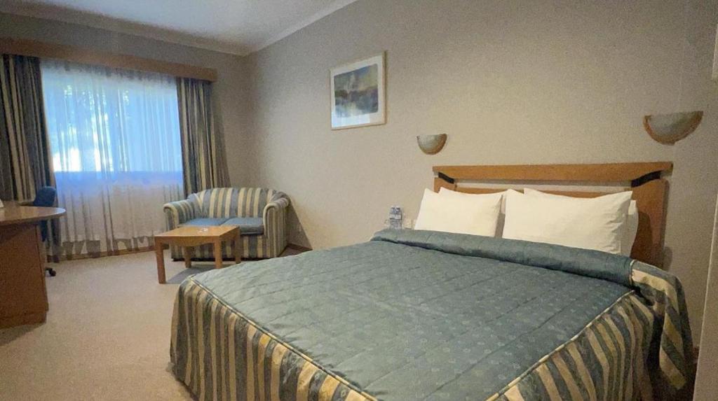 The Crescent Beach Hotel photo 1
