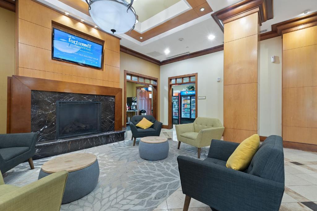 Hotel Executive Suites Newark Liberty Int'l Airport Carteret (EWR) - Tap to explore photos