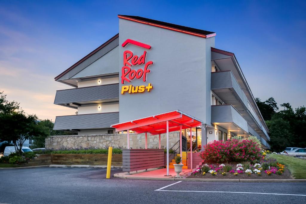 Red Roof Inn PLUS+ Baltimore-Washington DC/BWI Airport image