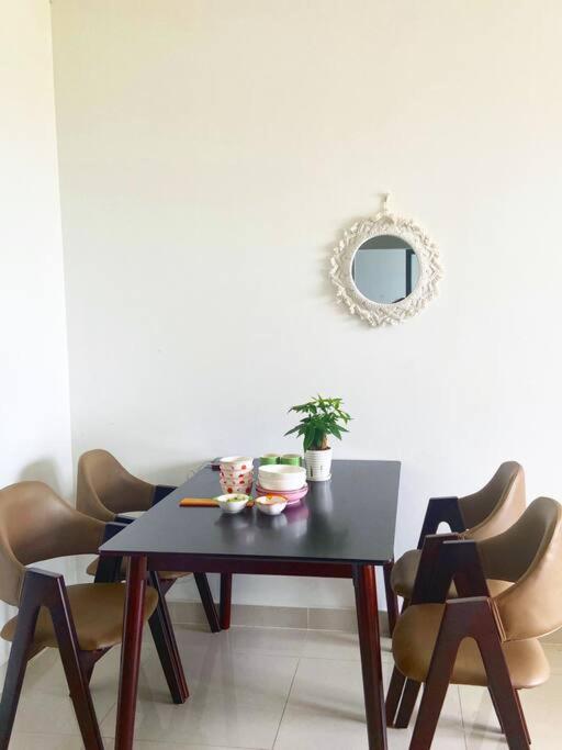 Quận 7 - Peace & Happiness House free Pool, Park