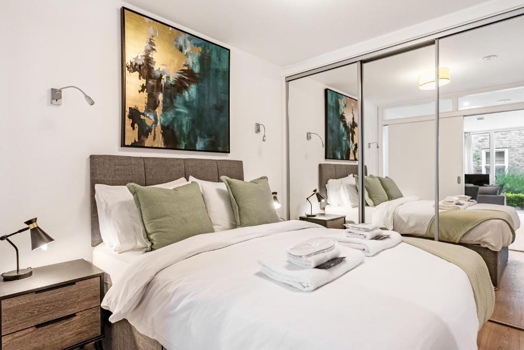 Tailored Stays - Central Cambridge, River Walk Apartments - Tap to explore photos