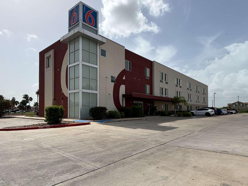 Motel 6 Weslaco, TX image