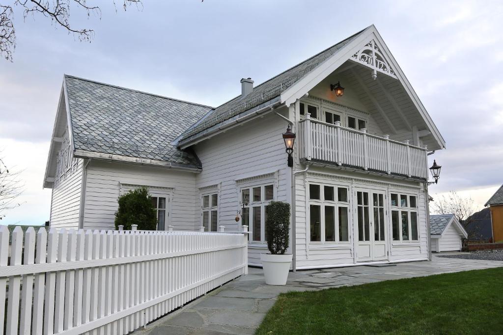 Alnes Gård photo 2