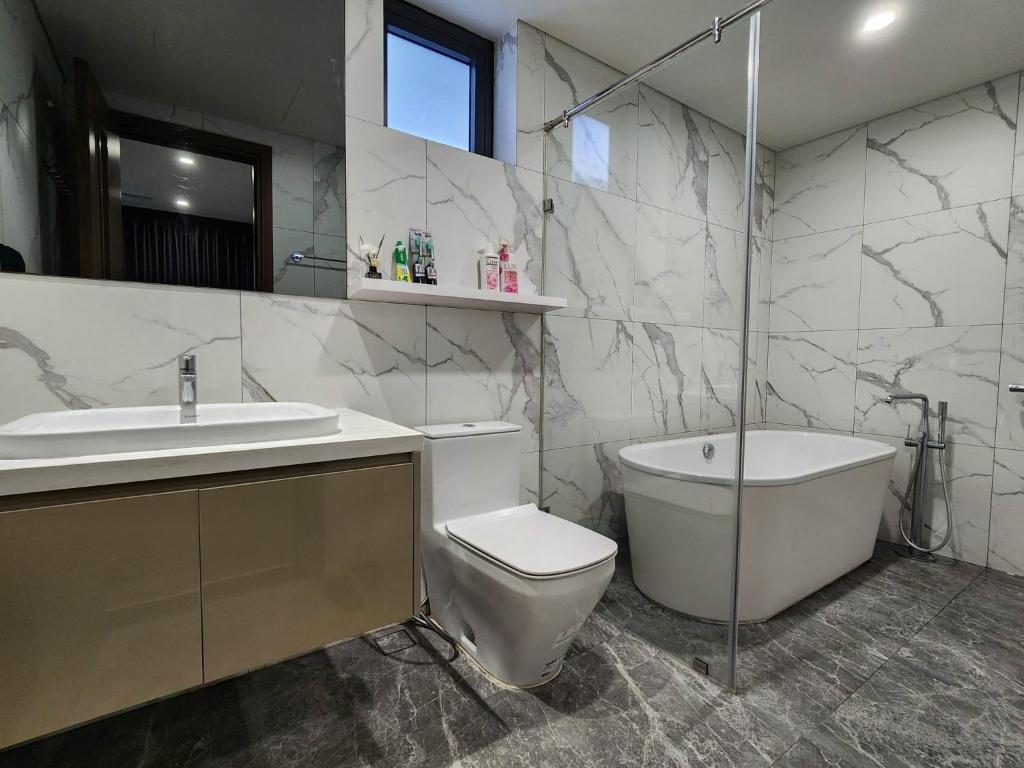 The Matrix One Căn Hộ 3 Phòng Ngủ Tiện Nghi.