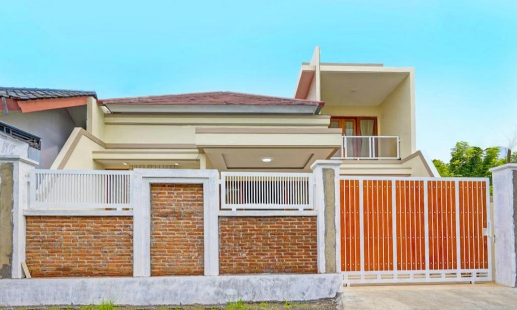 Kanggo Riko Family Homestay Mitra Reddoorz photo 1