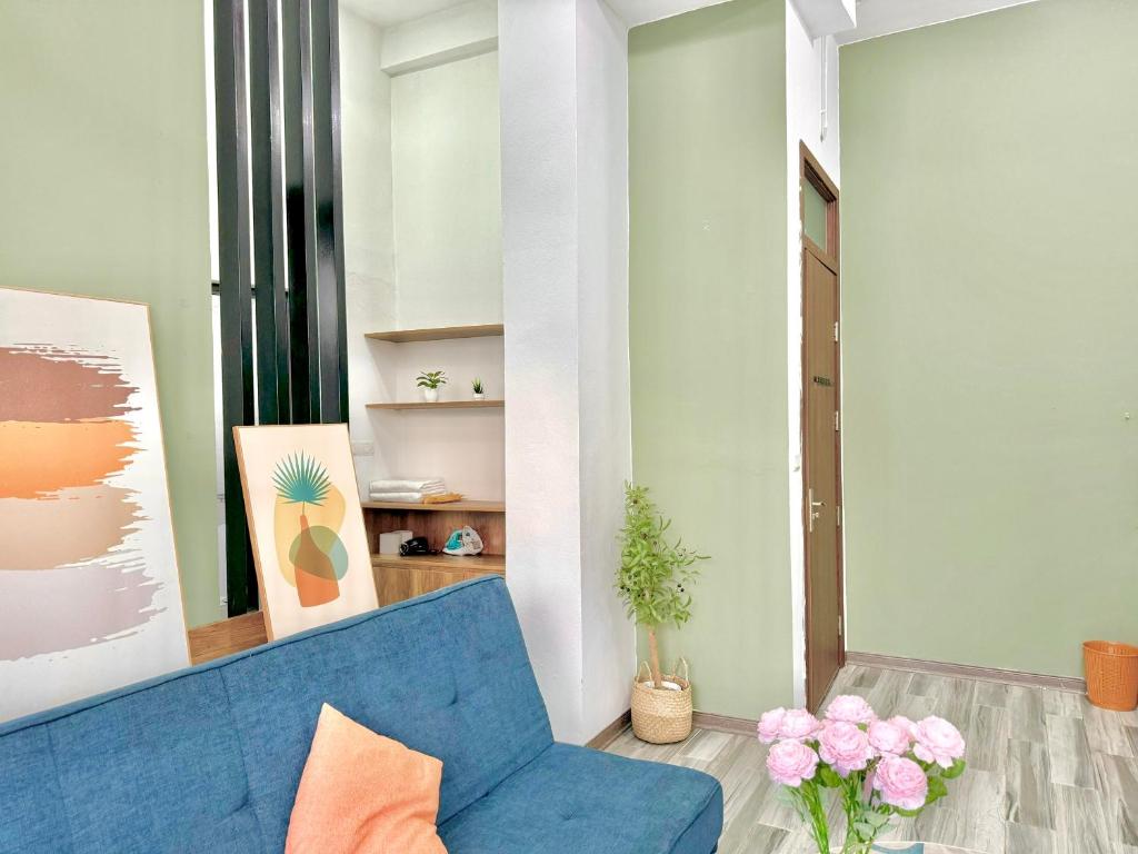 Harmony Home Lakeside-Modern-Balcony