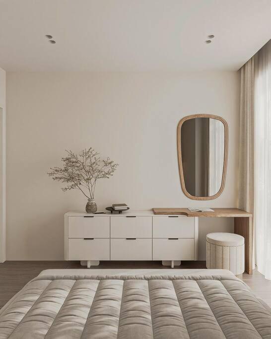 SerenityView 2BR SofaBed - City view